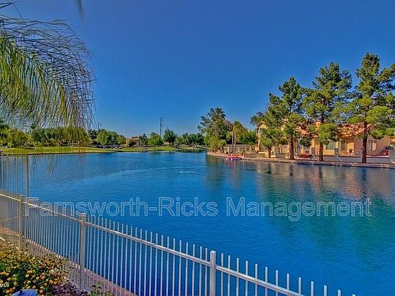 2nd image of 420 E Stonebridge Dr