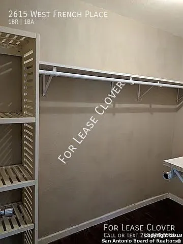 Cozy 1 Bed, 1 Bath Duplex A Block From Woodlawn Lake — Photo 1