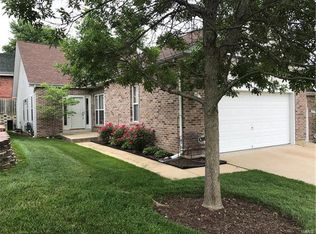 324 Holloway Ridge Ct, Ballwin, MO 63011