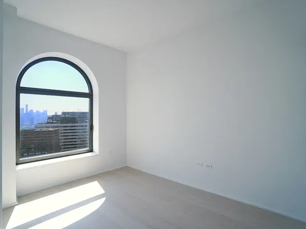 130 William Street image 14 of 18