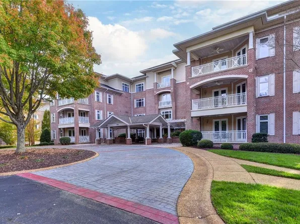 501 River Blfs, Williamsburg, VA 23185