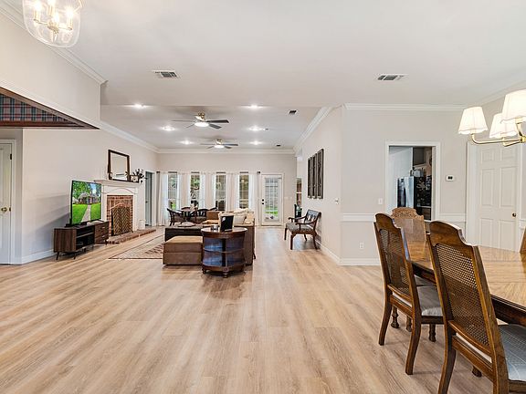 5th image of 577 Timber Brook Dr