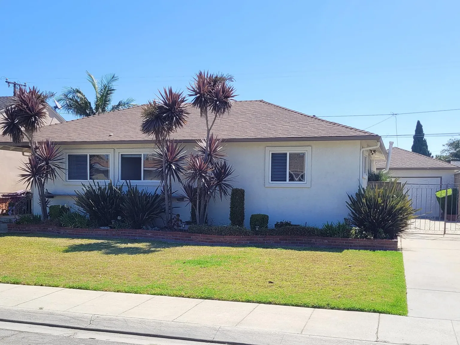 3 bed, 1734 sqft, $3,900 — Photo 3