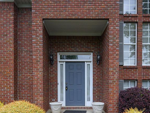 3rd image of 209 Camellia Dr