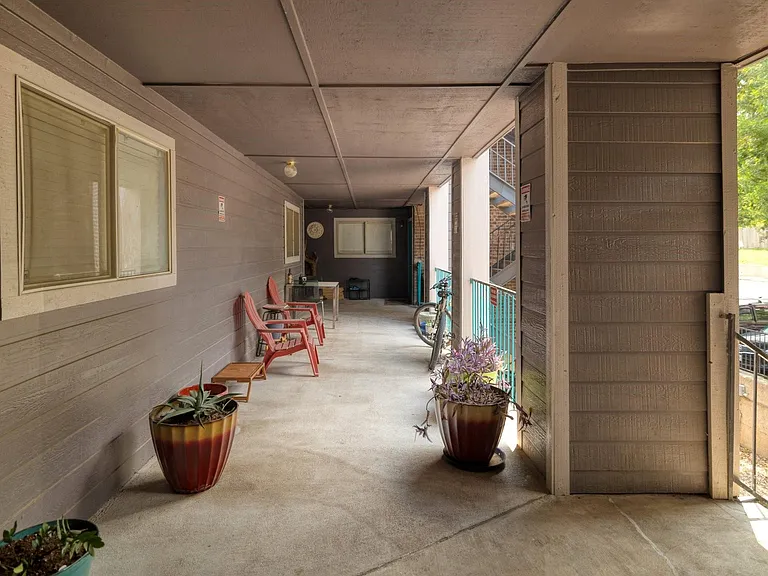 1840 Burton Dr #223 — Photo 4