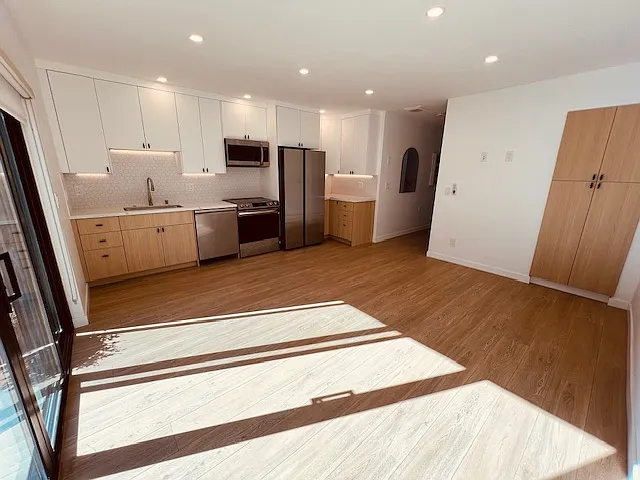 dining/living room area