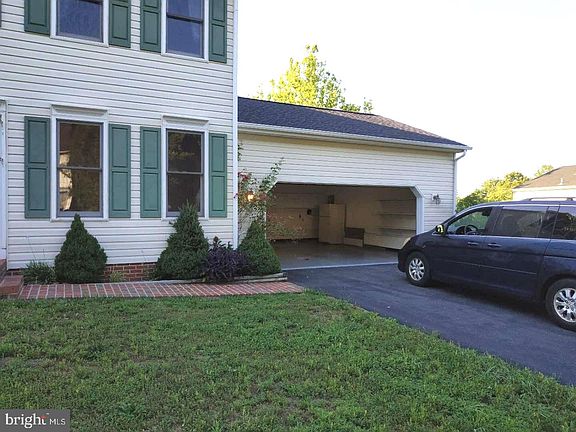 2nd image of 5609 Stone Meadow Dr