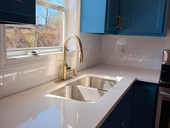 4th image of 947 Witsell Rd