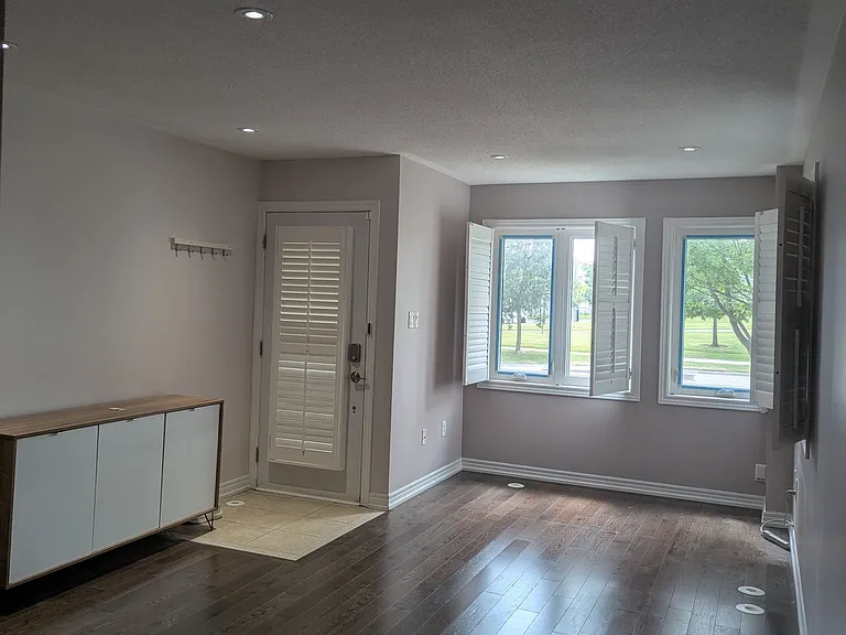 2628 Bur Oak Ave — Photo 5