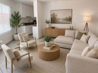 11730 Runnymede St #1, North Hollywood, CA 91605