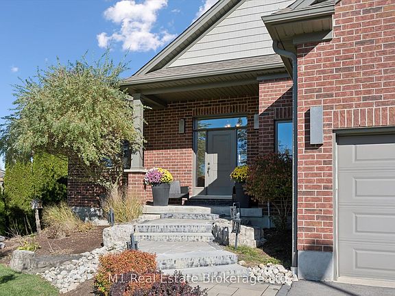 3rd image of 114 Andrews Dr W