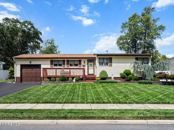 44 Stanford Drive, Hazlet, NJ 07730