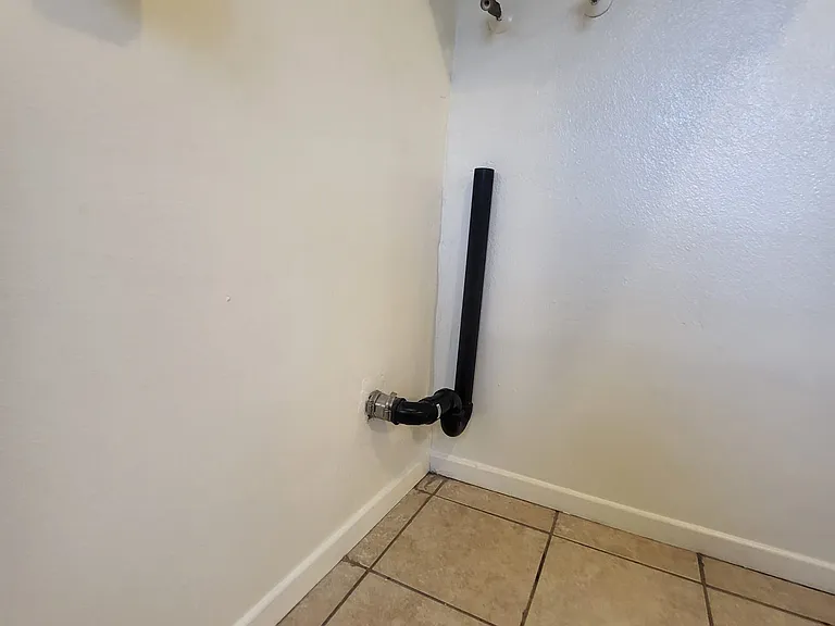 1444 Sanford Ave — Photo 19