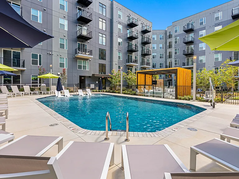 The James at Springline — Photo 20
