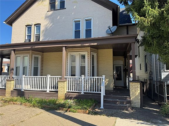 2nd image of 1734 Middle St