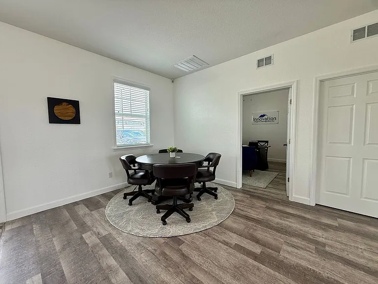2607 Tanoak Ter — Photo 31