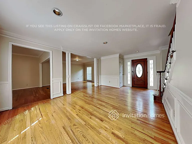 9320 N Lake Dr — Photo 12