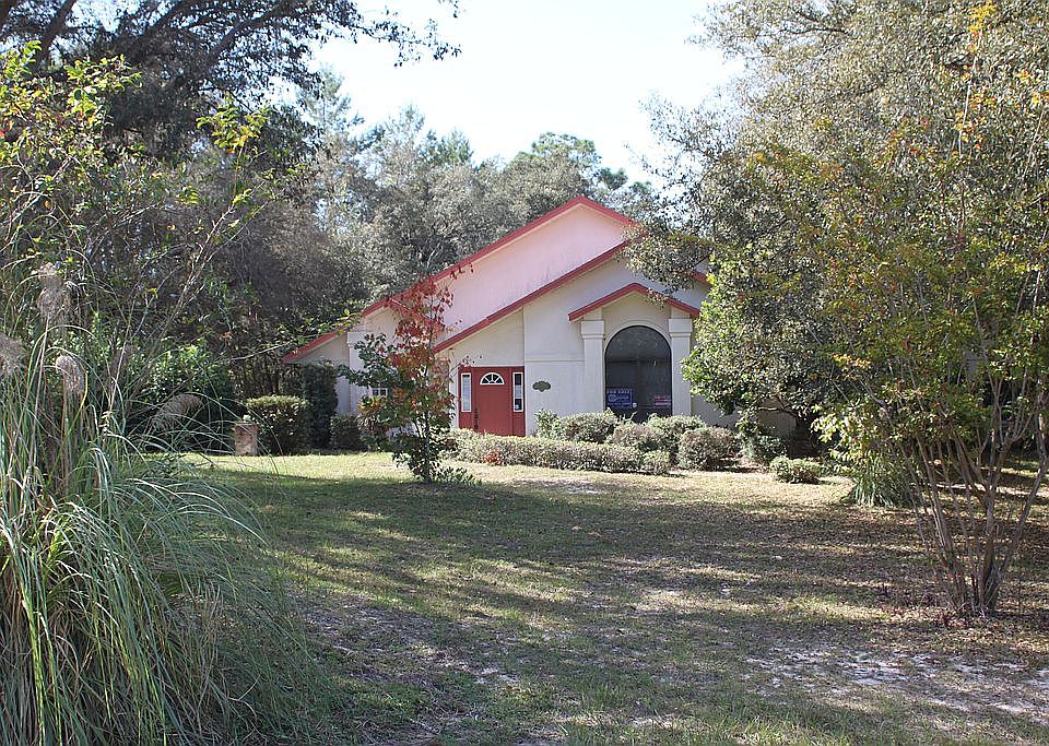 1st image of 4000 N Indianhead Rd