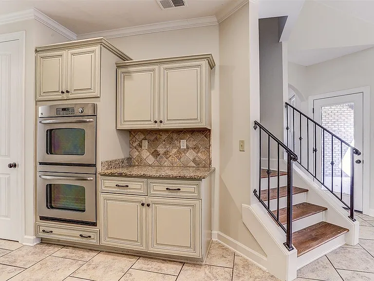 1690 Totty Ln — Photo 10