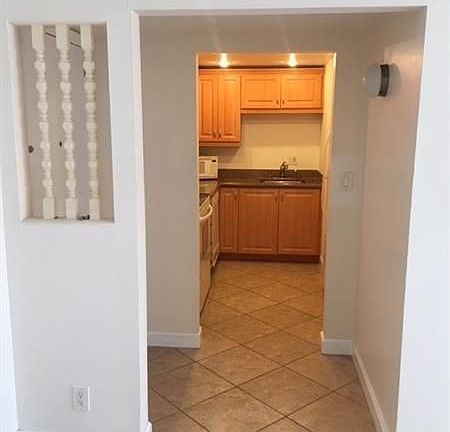 2nd image of 411 SE 8th St APT 127