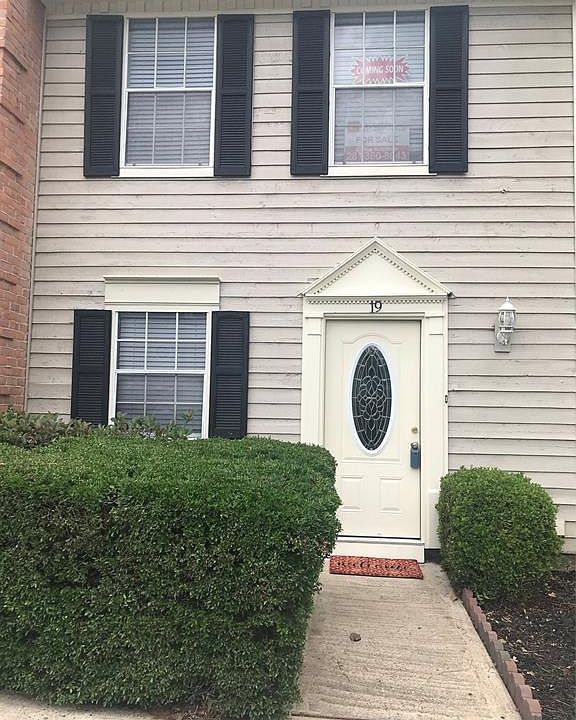1st image of 2030 Plantation Dr #19