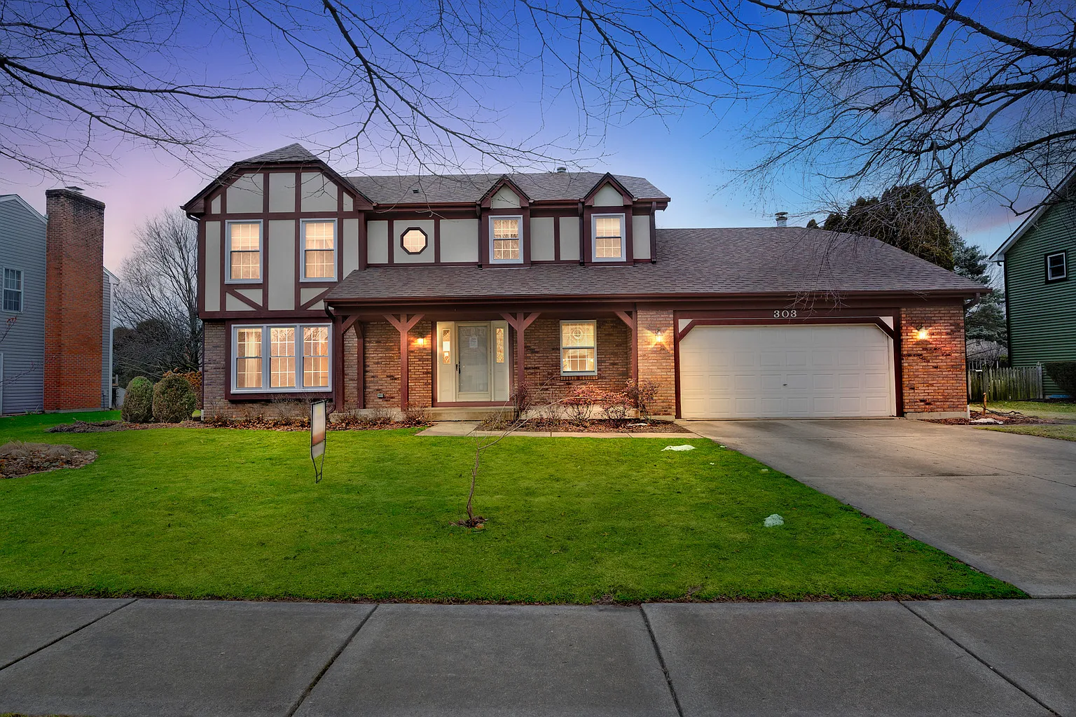 303 Lombardy Ln photo 1