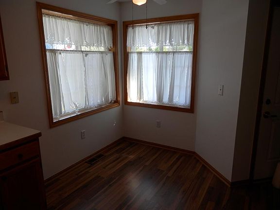 5th image of 8615 Prestwick Ln N