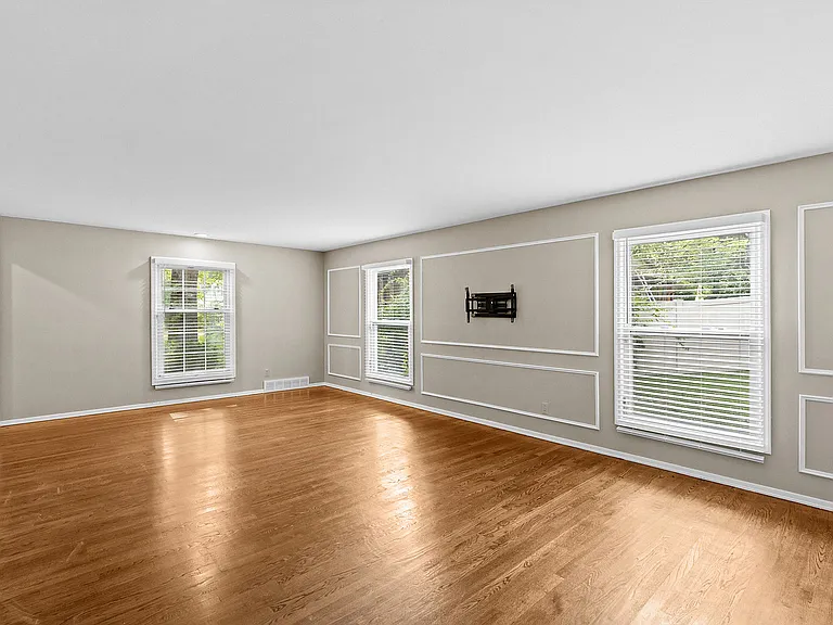 54 Morwood Ln — Photo 5