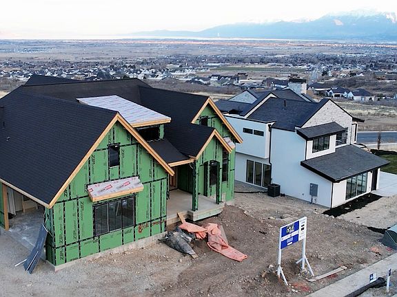 5th image of 831 N Emery Ln #54