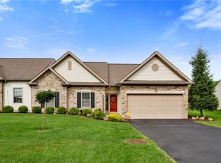 618 Whispering Pines Dr, Gibsonia, PA 15044