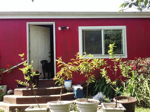 655 SW Green Dr, Waldport, OR 97394