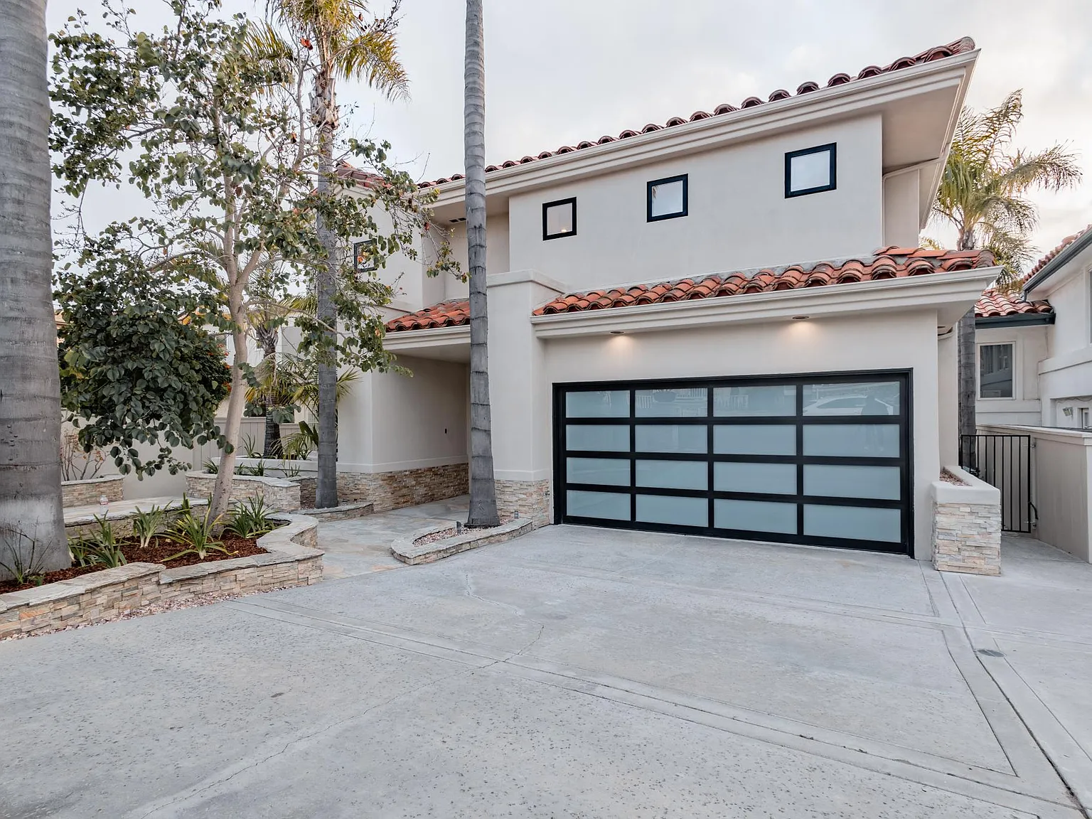 2312 Cambridge Ave — Photo 4