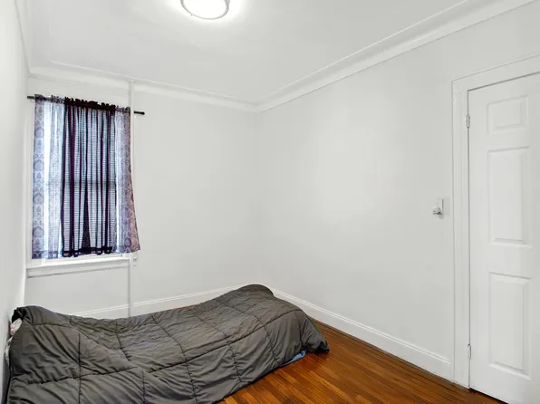 95-07 Cresskill Place image 11 of 21