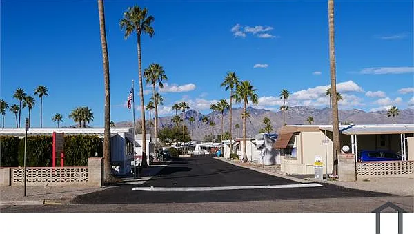 4001 E Blacklidge Dr — Photo 5