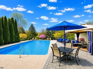 1 Demott Dr, Whitehouse Station, NJ 08889