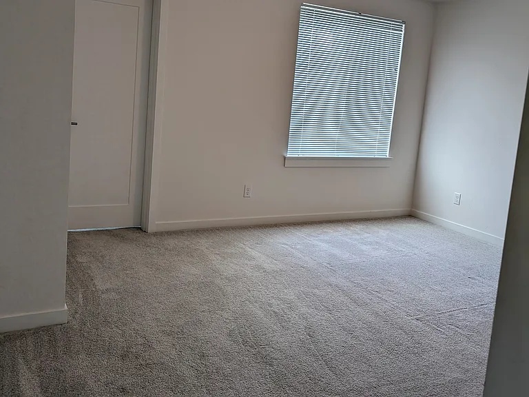 4132 SE Century Blvd — Photo 22