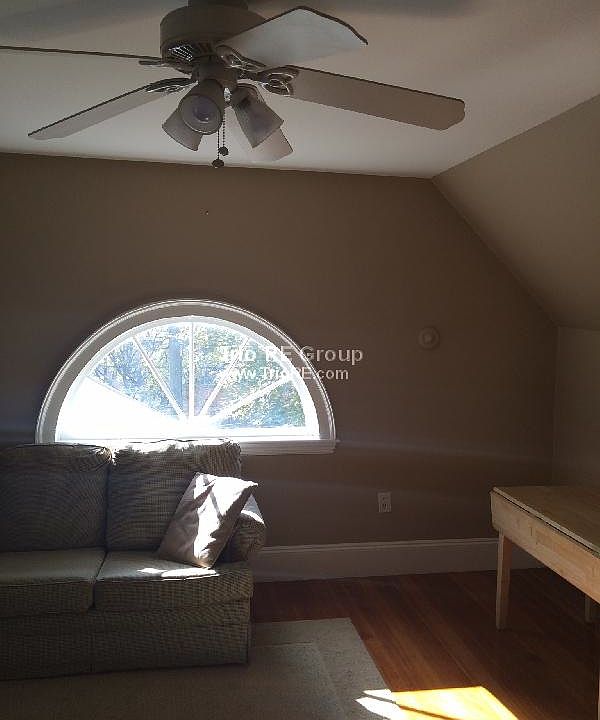 2nd image of 4 Winsor Ave