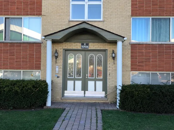 356 N Oakwood Ave, Waukegan, IL 60085