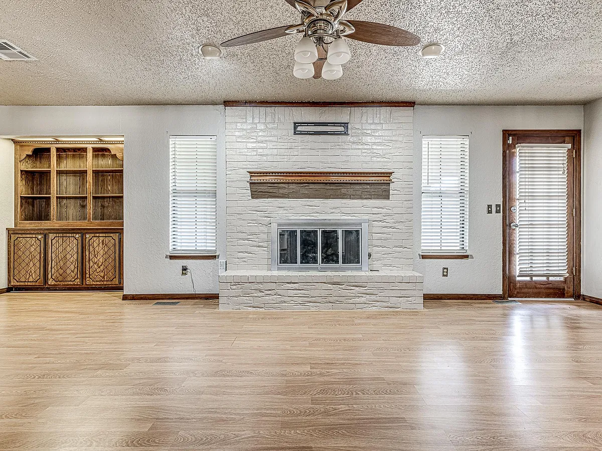 Building Photo - 10817 Lakeridge Run