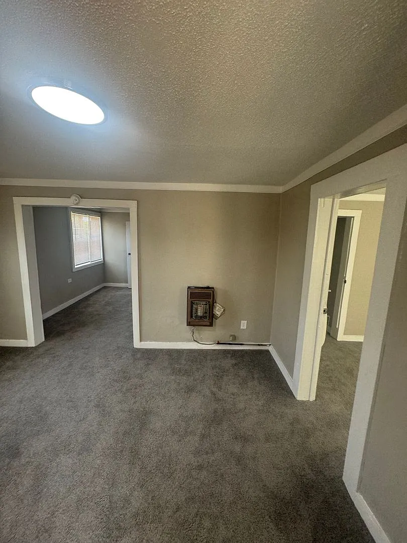 Welcome to 156 S. Parkway E.! — Photo 4