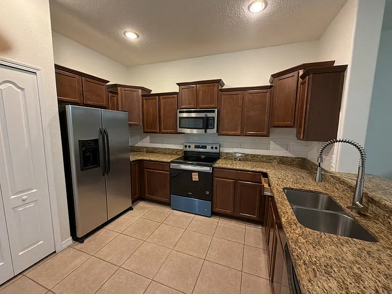 1410 Ballard Green Pl #1410 — Photo 2