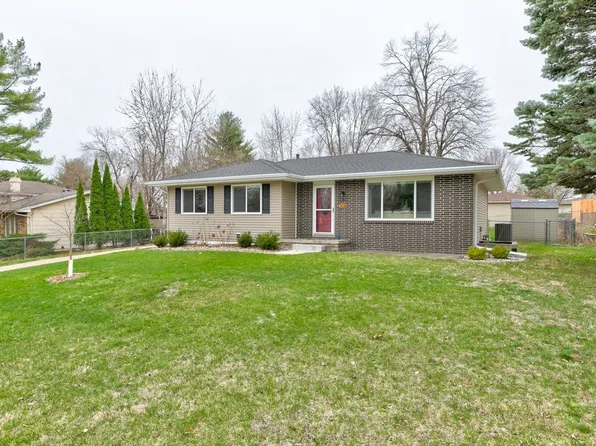 308 34th St, West Des Moines, IA 50265