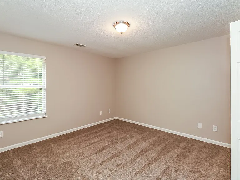 1112 Saint Phillips Ct — Photo 15