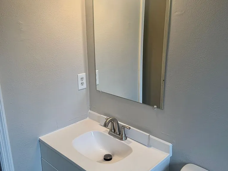 3784 Lake Shore Dr — Photo 7