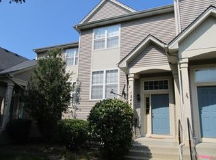 1545 Sapphire Ct, Gurnee, IL 60031