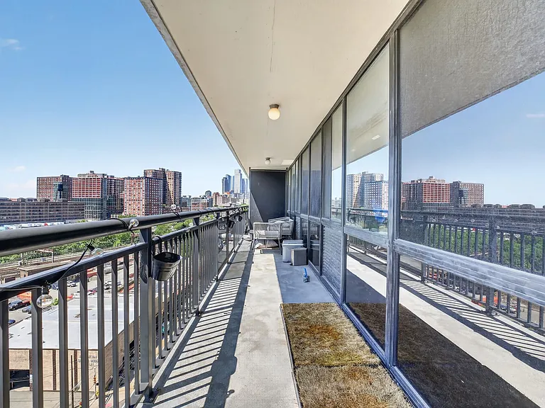 551 Observer Hwy #14D — Photo 37