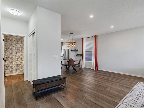 3rd image of 130 W Dawson Harbour Rise