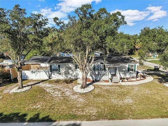 4th image of 10915 Country Haven Dr