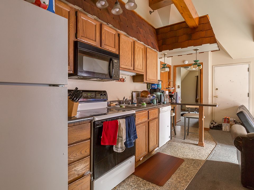 1st image of 135 Langdon St APT 4