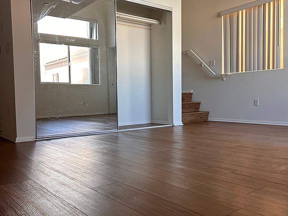 4th image of 3668 Mentone Ave #16